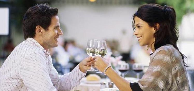 Hogyan ne tegye tönkre az első randevút egy férfival: pszichológus tanácsa
