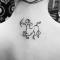 Tetovaža Strijelca: područje primjene i značenje simbola Skice tetovaže Strijelca